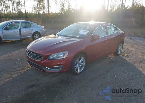 2015 Volvo S60 T5 Premier z USA, uszkodzony, nr VIN YV140MFK5F1346687